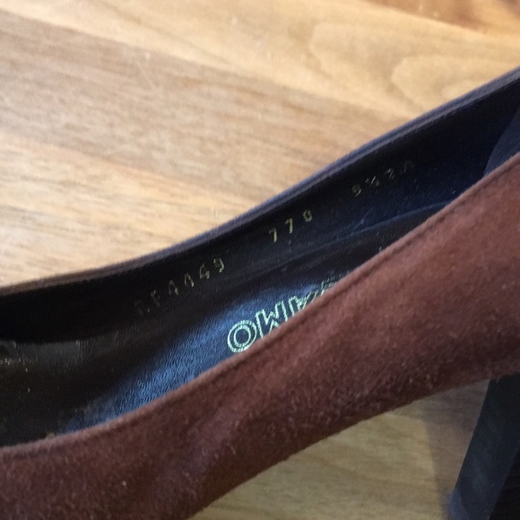 Salvatore Ferragamo Brown Suede Round Toe Pumps - Picture 6 of 7